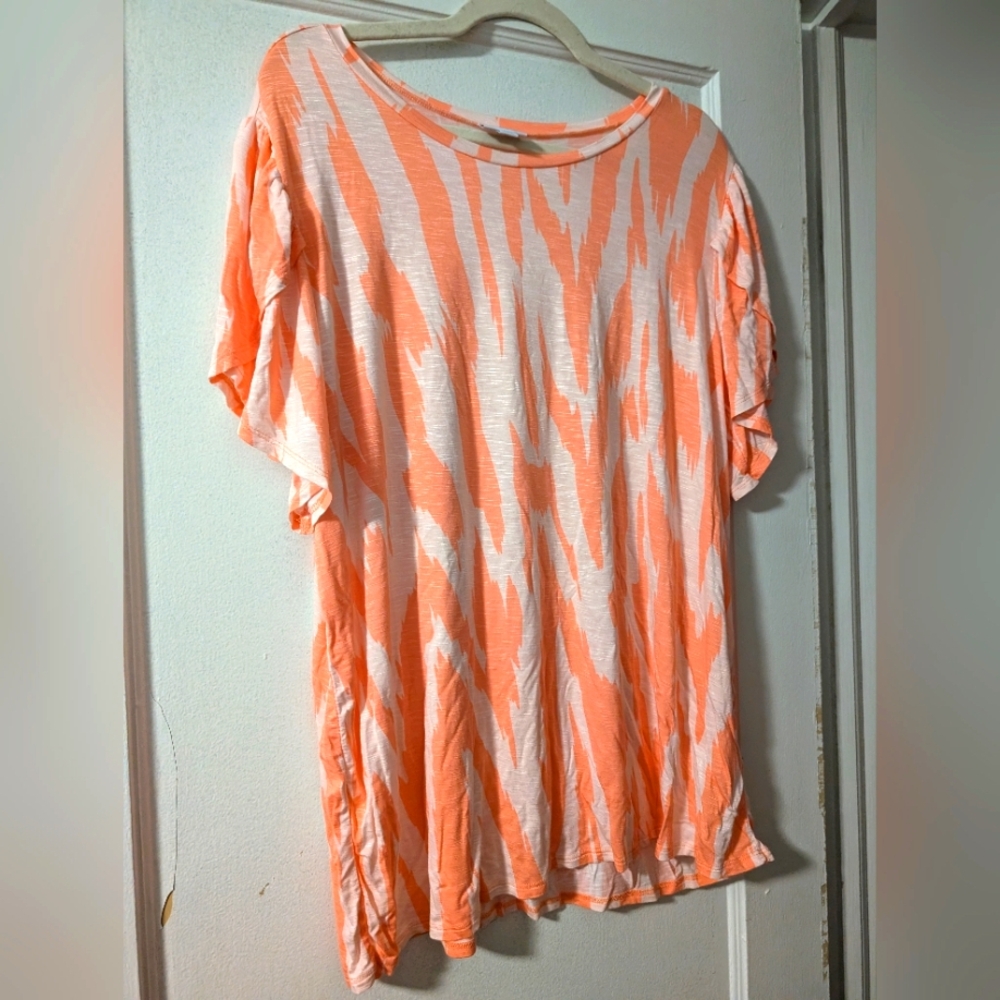 LuLaRoe Olive Tulip Sleeve Top